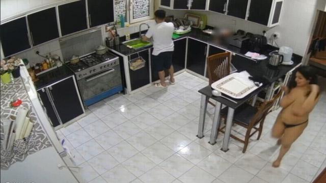 Bhabhi Goes Fully Nude Kitchen CCTV Husband Watch